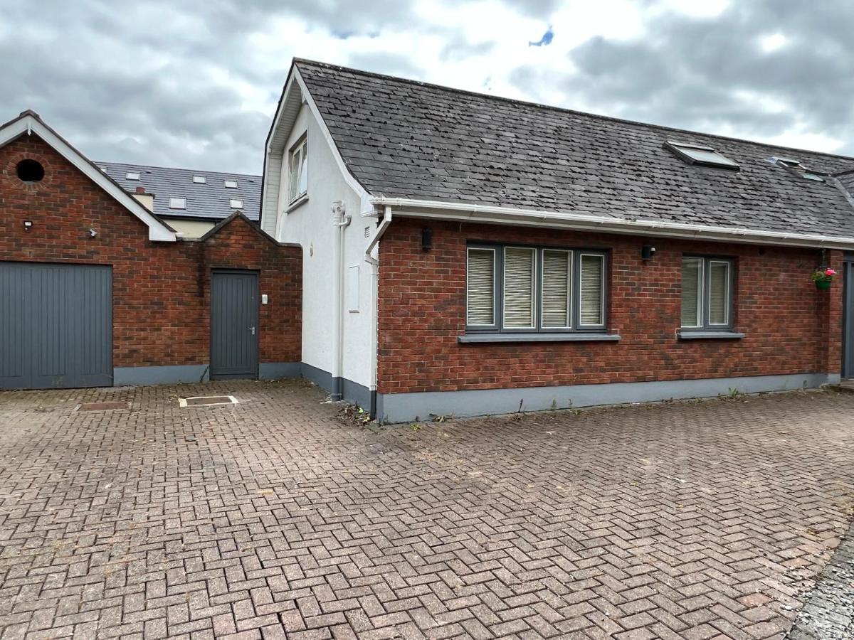 Halford House Hotel Leixlip Exterior foto